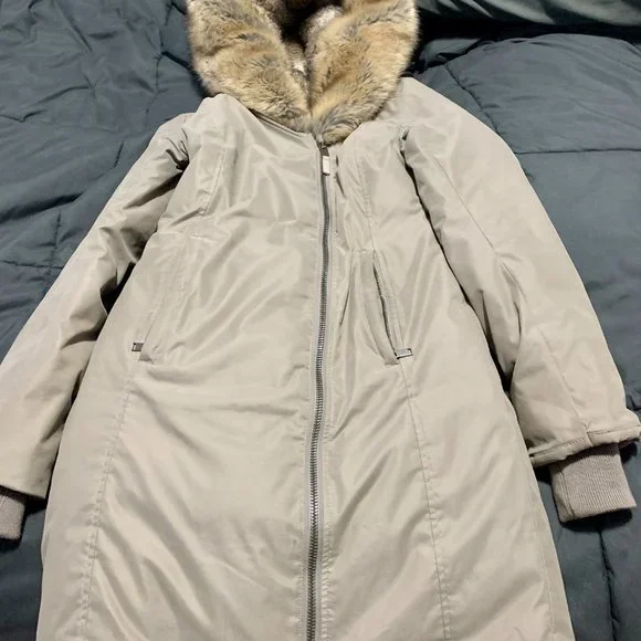EUC ARITZIA WaterProof St. Moritz Parka*The Most Beautiful, Warmest Coat Ever!* - Picture 4 of 16